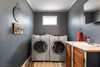 733 N 13th Street, Dekalb, IL 60115 - Photo 20