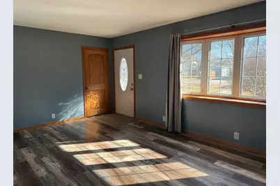 1124 E 1st Avenue, Monmouth, IL 61462 - Photo 4