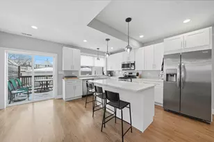 1627 N Lawndale Ave, Chicago, IL 60647 - Photo 6