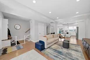 1627 N Lawndale Ave, Chicago, IL 60647 - Photo 4