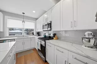 1627 N Lawndale Ave, Chicago, IL 60647 - Photo 8