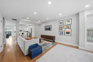 1627 N Lawndale Ave, Chicago, IL 60647 - Photo 12
