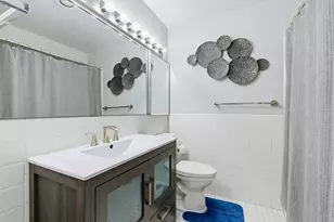 4250 N Marine Dr, Chicago, IL 60613 - Photo 14