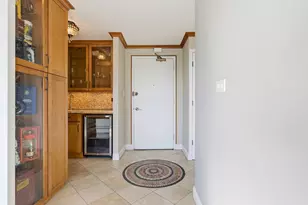 4250 N Marine Dr, Chicago, IL 60613 - Photo 2