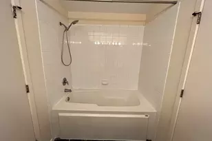 5200 S Ellis Ave, Chicago, IL 60615 - Photo 18