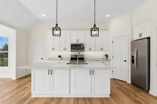 1142 Kate Dr, Yorkville, IL 60560 - Photo 6