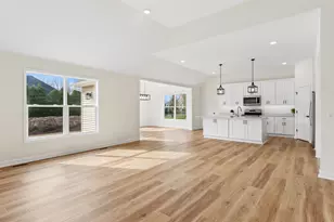 1142 Kate Dr, Yorkville, IL 60560 - Photo 2