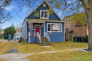 9611 S Homan Ave, Evergreen Park, IL 60805 - Photo 1