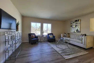 13 Marywood Ln, Bolingbrook, IL 60440 - Photo 4