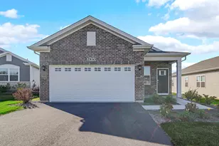 2930 Harnish Dr, Algonquin, IL 60102 - Photo 2