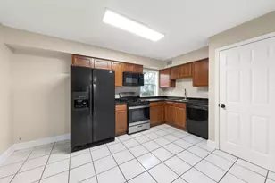 403 S Elizabeth St, Lombard, IL 60148 - Photo 6