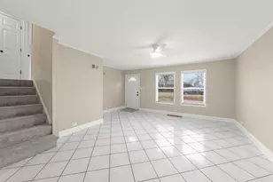 403 S Elizabeth St, Lombard, IL 60148 - Photo 4