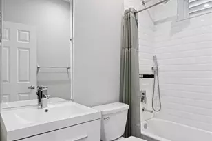 3432 W Melrose St, Chicago, IL 60618 - Photo 8