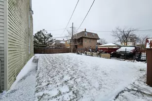 2632 Ridgeland Ave, Berwyn, IL 60402 - Photo 4