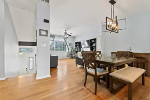 974 Mayfair Ct, Elk Grove Village, IL 60007 - Photo 12