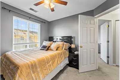 974 Mayfair Court, Elk Grove Village, IL 60007 - Photo 20