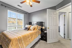 974 Mayfair Ct, Elk Grove Village, IL 60007 - Photo 20