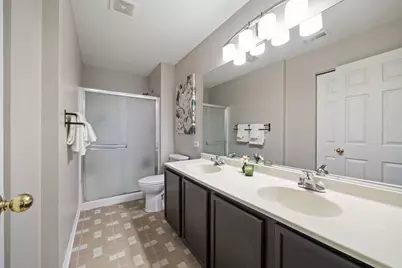 1281 N Red Oak Circle #3, Round Lake Beach, IL 60073 - Photo 10