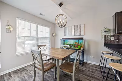 1281 N Red Oak Circle #3, Round Lake Beach, IL 60073 - Photo 4