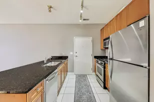 [Address not provided], Chicago, IL 60607 - Photo 8