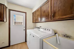 3058 Knollwood Ln, Glenview, IL 60025 - Photo 16