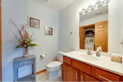 100 N Bokelman Street #329, Roselle, IL 60172 - Photo 4