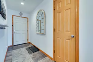 100 N Bokelman St, Roselle, IL 60172 - Photo 2