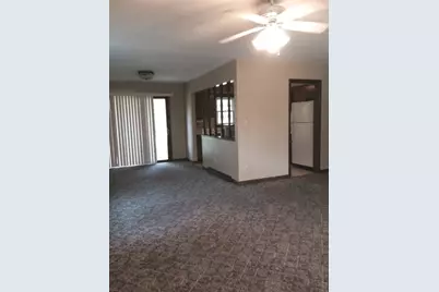 402/404 Woodrow Street, Winnebago, IL 61088 - Photo 12