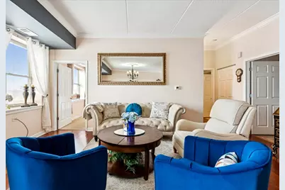 9355 Irving Park Road #404, Schiller Park, IL 60176 - Photo 4