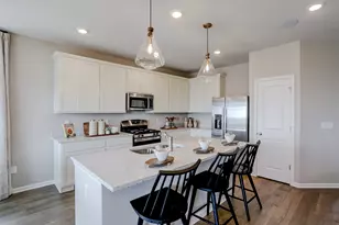 400 Comstock Rd, South Elgin, IL 60177 - Photo 18