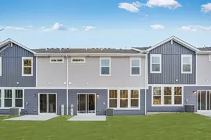 638 Cassia Ct, Crystal Lake, IL 60012 - Photo 2