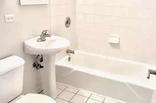 1246 W Byron St, Chicago, IL 60613 - Photo 6