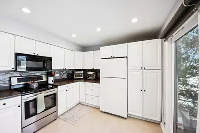 758 Chandler Road, Gurnee, IL 60031 - Photo 8