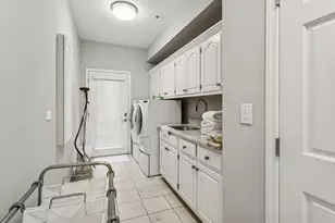 9200 Falling Waters Dr, Burr Ridge, IL 60527 - Photo 14