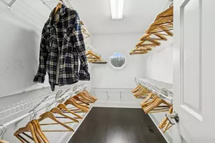 9200 Falling Waters Dr, Burr Ridge, IL 60527 - Photo 18