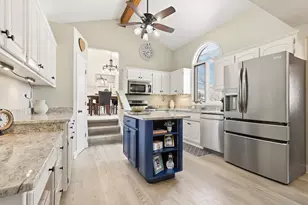 8118 Brookside Gln Dr, Tinley Park, IL 60487 - Photo 6