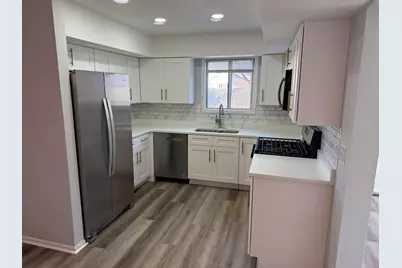 2231 Wentworth Court, Naperville, IL 60565 - Photo 4