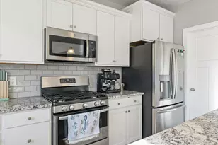 205 Gailardio St, Savoy, IL 61874 - Photo 14