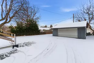 136 S Butrick St, Waukegan, IL 60085 - Photo 24