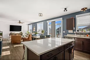 3709 Doherty Ln, McHenry, IL 60050 - Photo 10