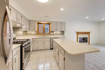 1209 E Davis Street E #3, Arlington Heights, IL 60005 - Photo 8