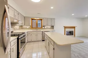 1209 E Davis Street E, Arlington Heights, IL 60005 - Photo 8