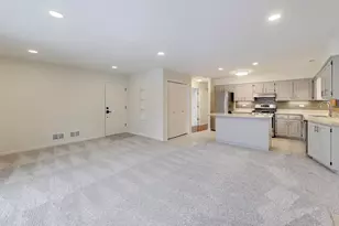 1209 E Davis Street E, Arlington Heights, IL 60005 - Photo 6