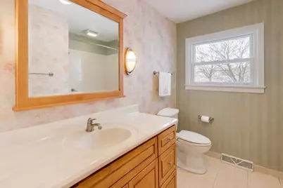 2011 E Robinhood Lane, Arlington Heights, IL 60004 - Photo 26