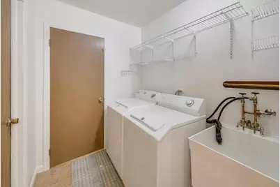 2011 E Robinhood Lane, Arlington Heights, IL 60004 - Photo 28