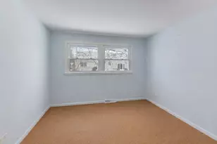 2011 E Robinhood Ln, Arlington Heights, IL 60004 - Photo 24