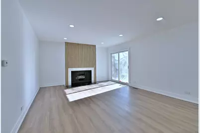 1230 Park Avenue W #225, Highland Park, IL 60035 - Photo 14