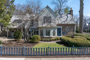 333 Simpson St, Lake Bluff, IL 60044 - Photo 1