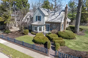 333 Simpson St, Lake Bluff, IL 60044 - Photo 2