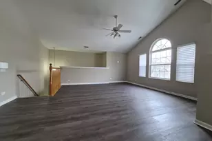 2850 Stonewater Dr, Naperville, IL 60564 - Photo 8